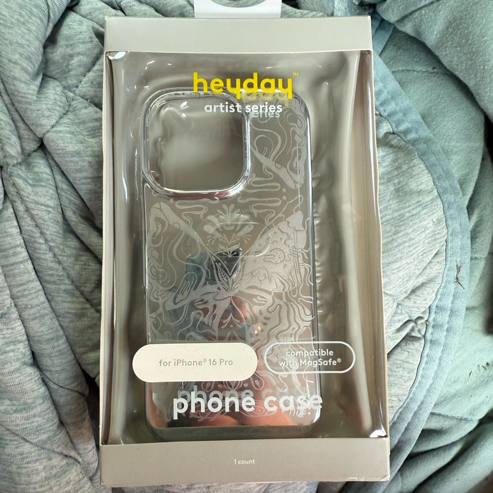 Heyday Metallic Butterfly Floral Phone Case for iPhone 16 Pro READ DESCRIPTION